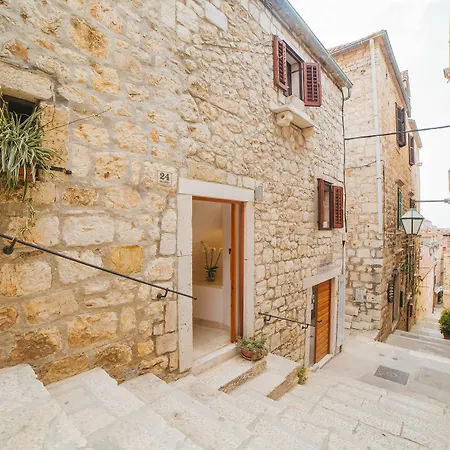 Apartment House Karkovich